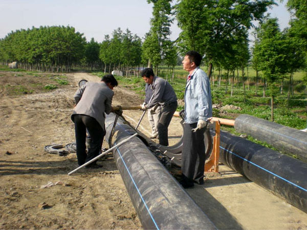 新建水廠pe供水施工現場