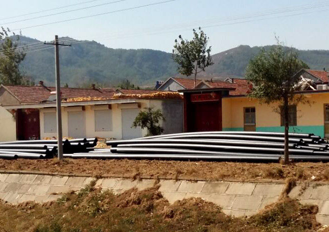 美麗鄉(xiāng)村建設(shè)項(xiàng)目地下管網(wǎng)施工現(xiàn)場(chǎng)